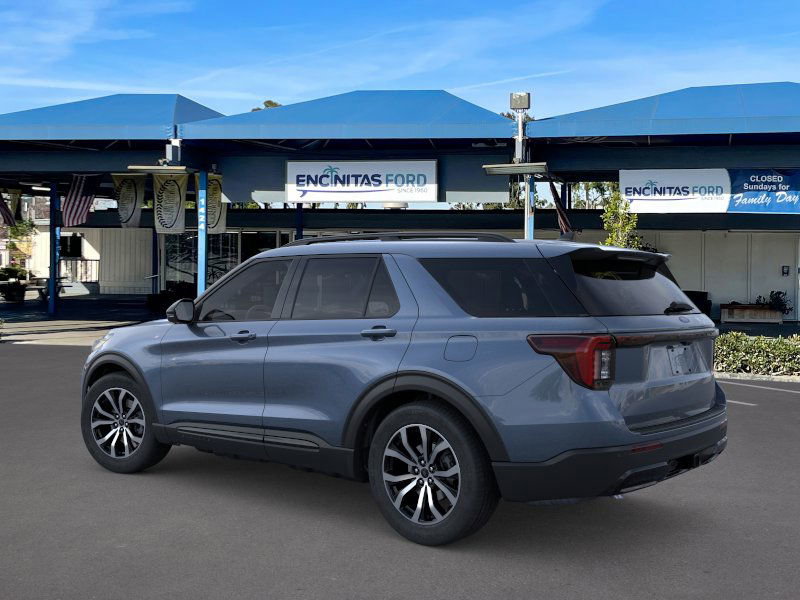 2025 Ford Explorer ST-Line photo 2