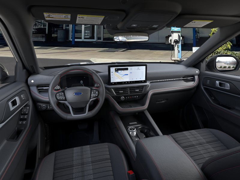 2025 Ford Explorer ST-Line photo 7