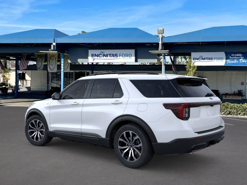 2025 Ford Explorer ST-Line photo 2
