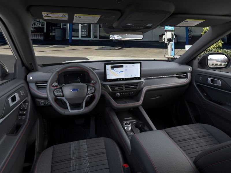 2025 Ford Explorer ST-Line photo 7