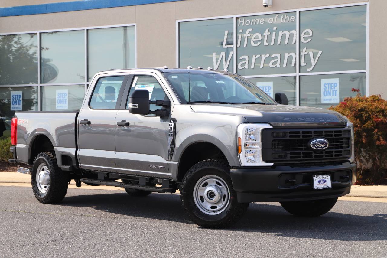 2026 Ford F-350 Super Duty XL's photo