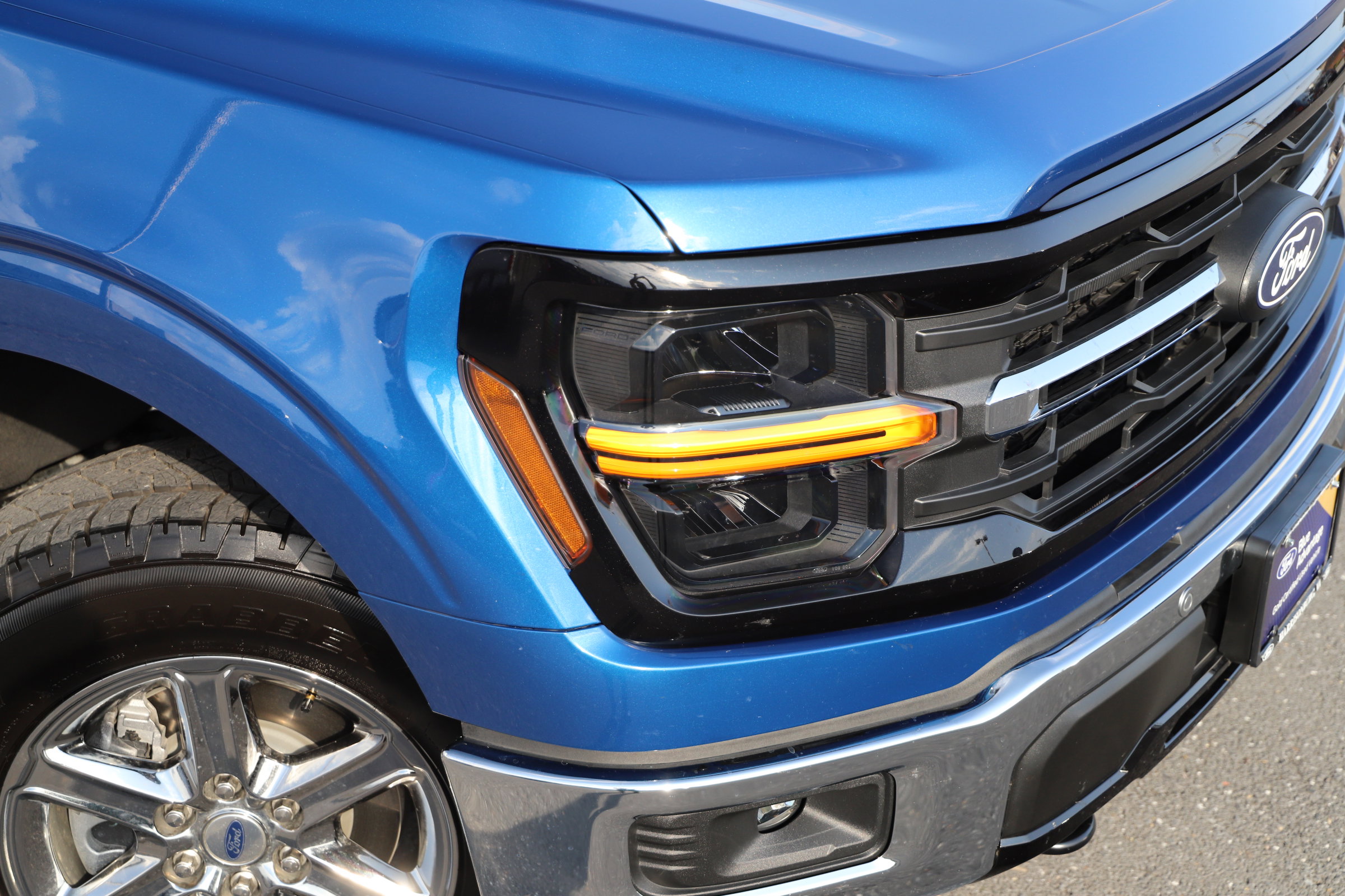 2024 Ford F-150 XLT photo 2