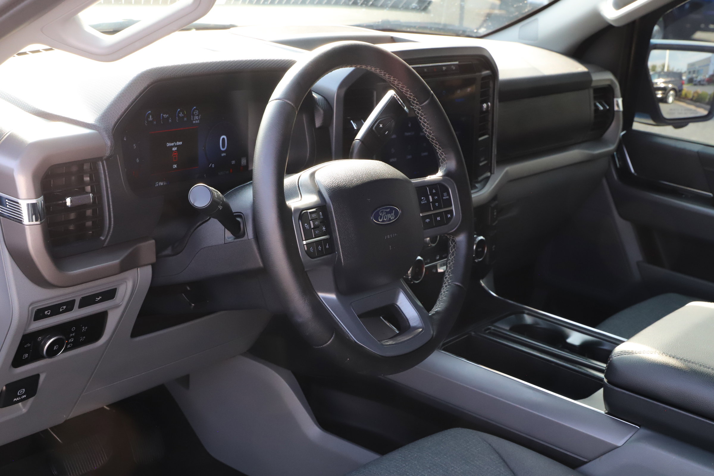 2024 Ford F-150 XLT photo 16
