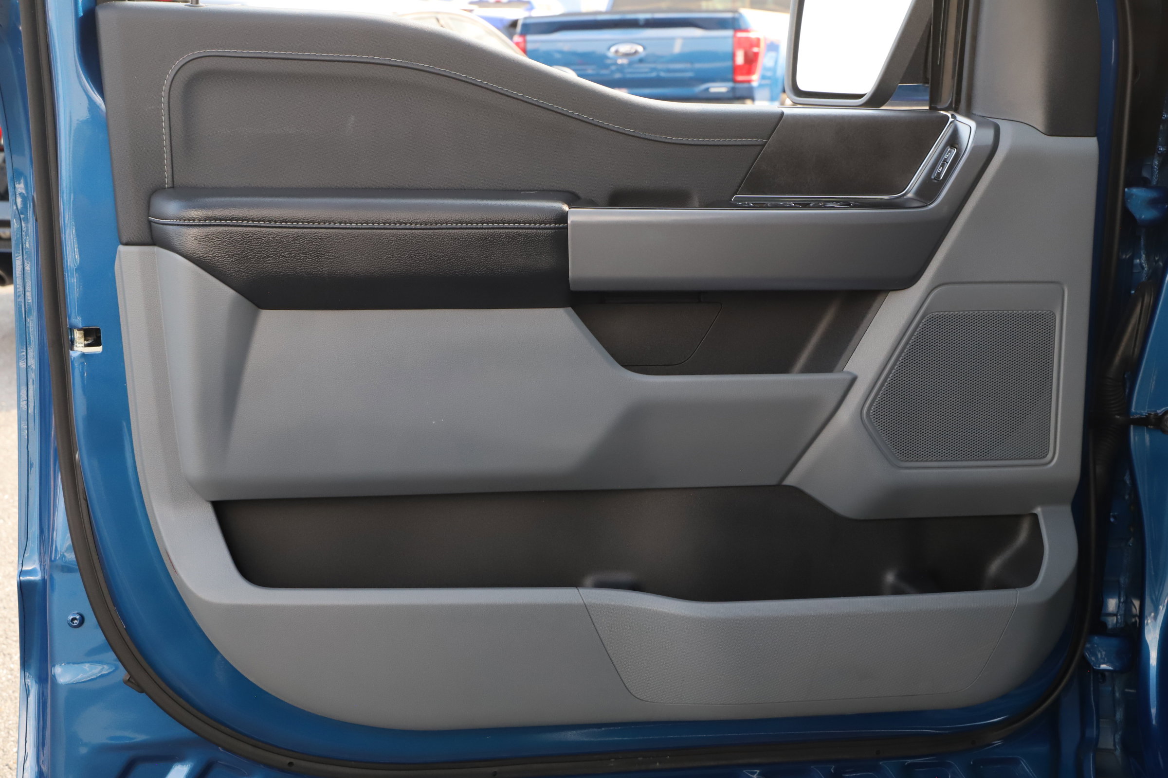 2024 Ford F-150 XLT photo 20