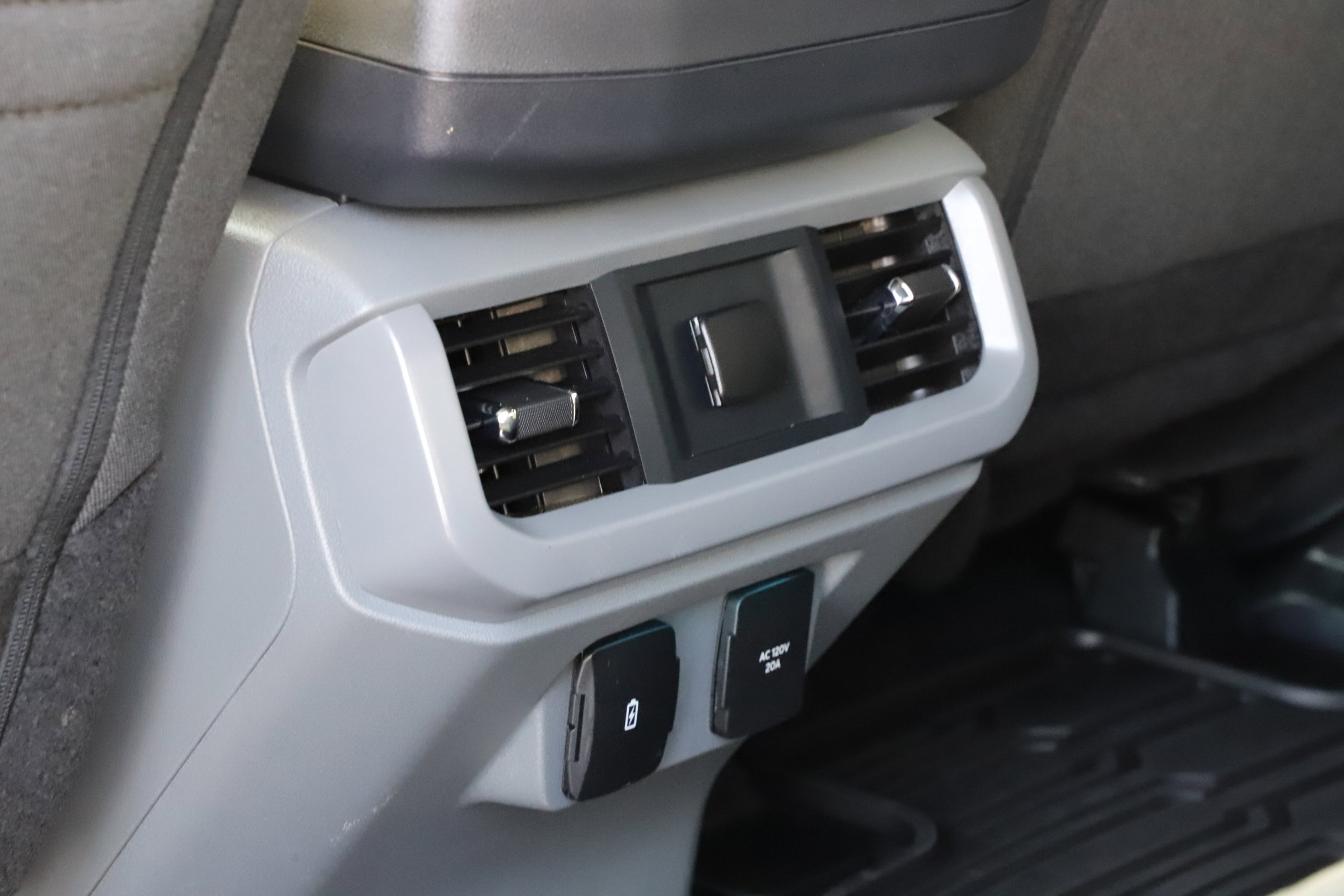 2024 Ford F-150 XLT photo 23