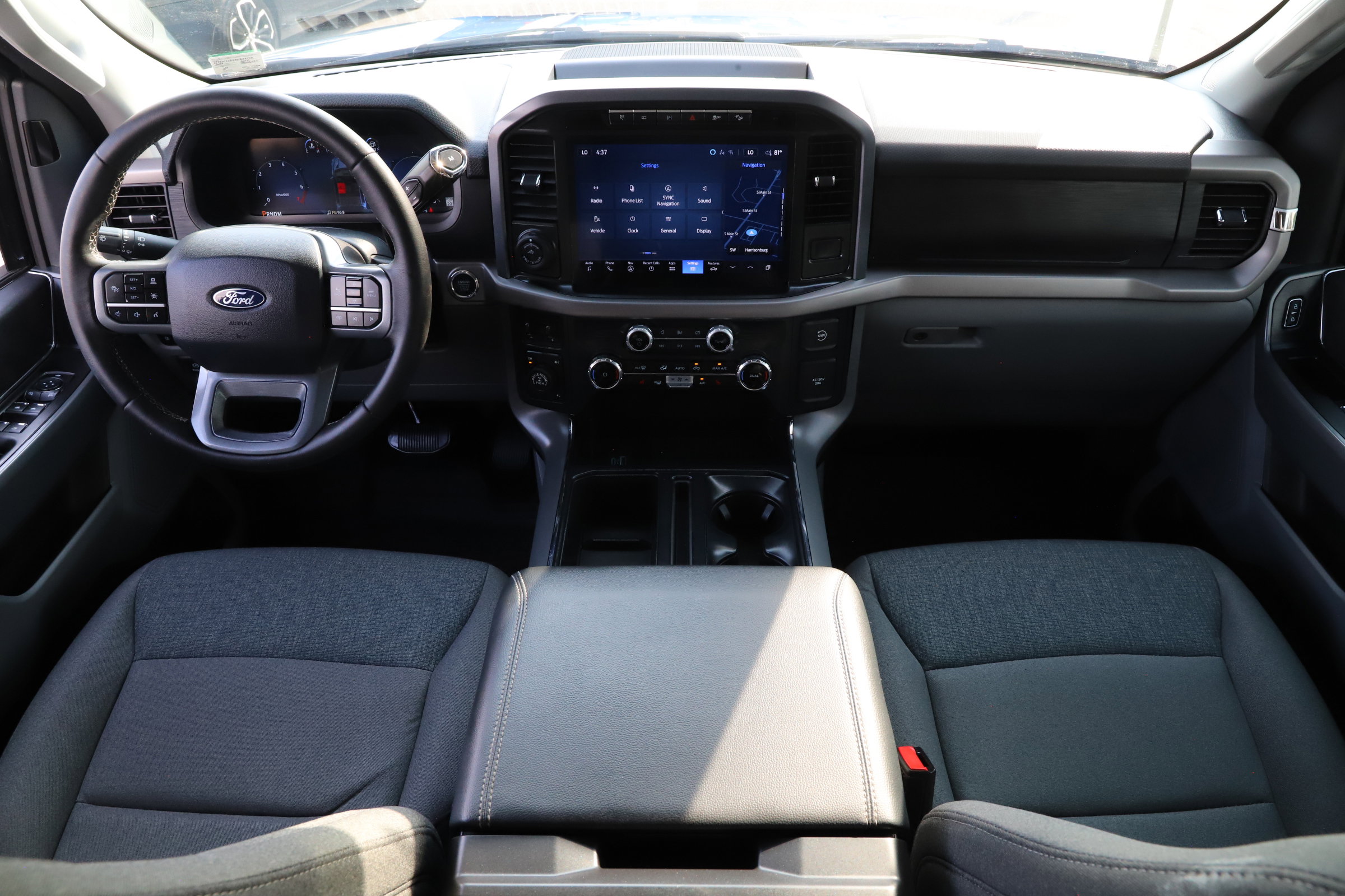 2024 Ford F-150 XLT photo 25