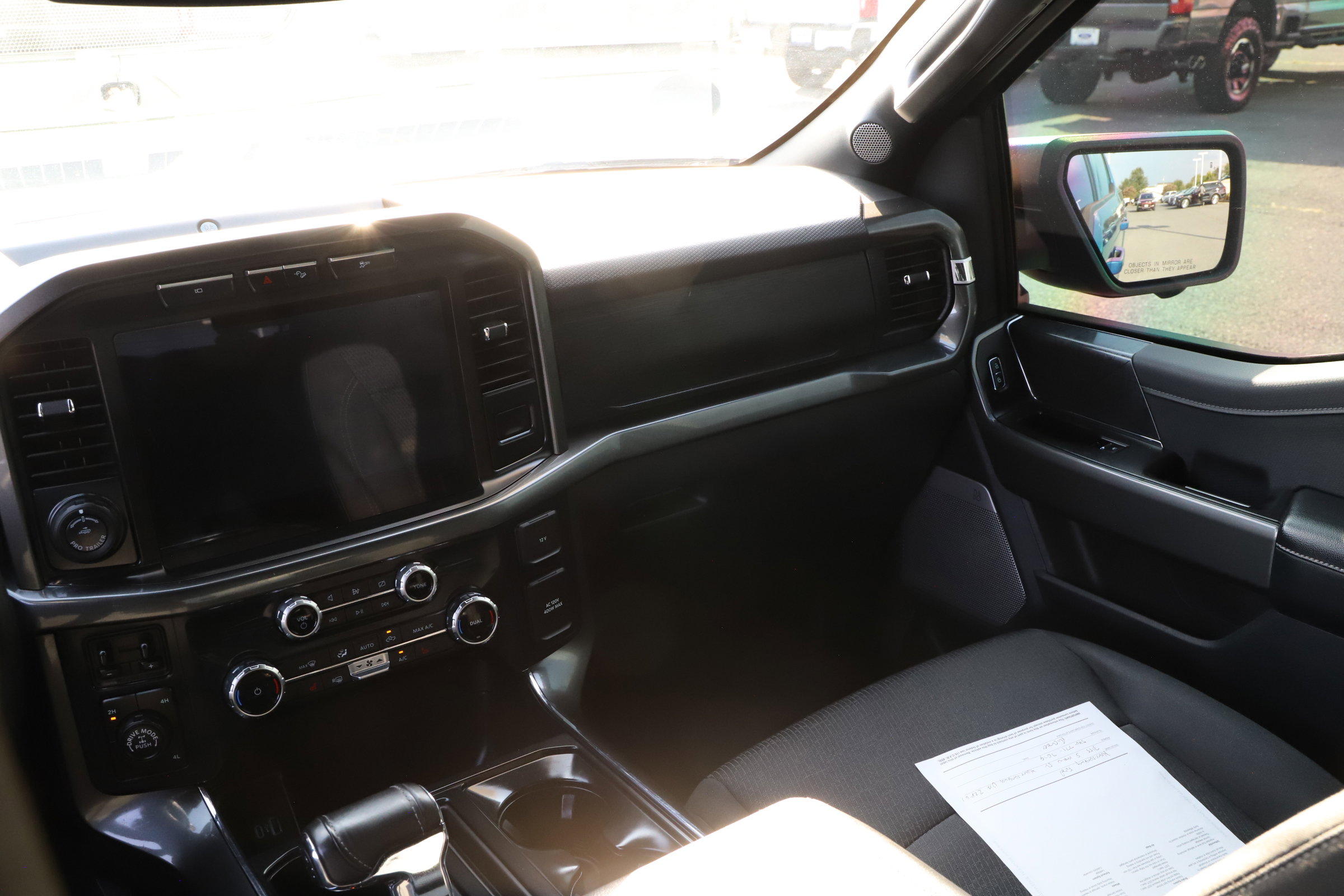 2023 Ford F-150 XLT photo 28