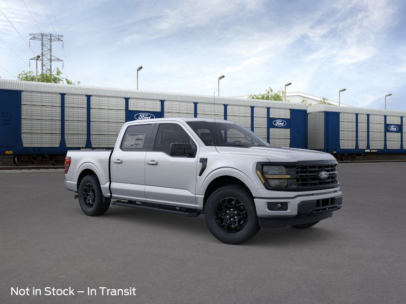 2025 Ford F-150 XLT photo 3