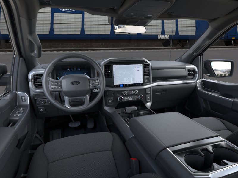 2025 Ford F-150 XLT photo 5