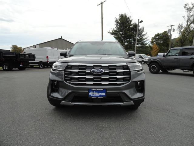 2025 Ford Explorer photo 2