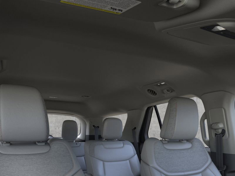 2025 Ford Explorer photo 18