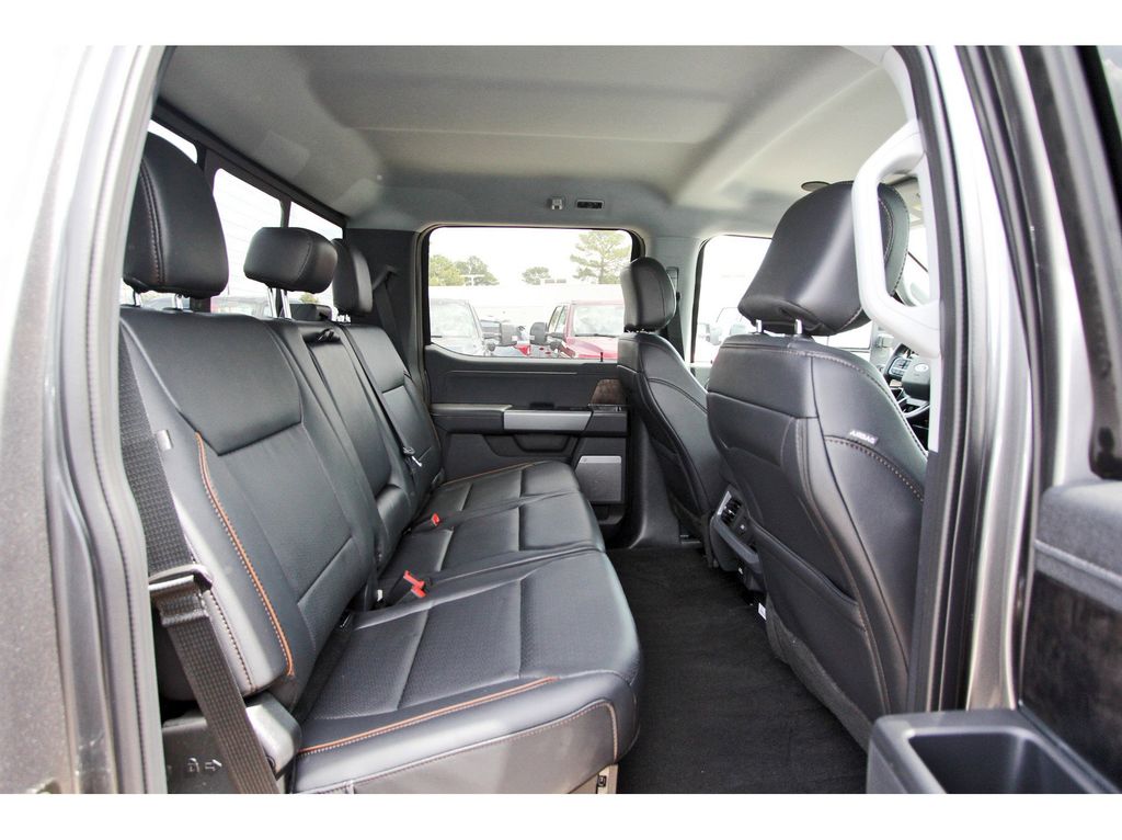 2025 Ford F-250 photo 2