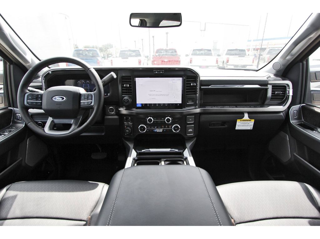 2025 Ford F-250 photo 4