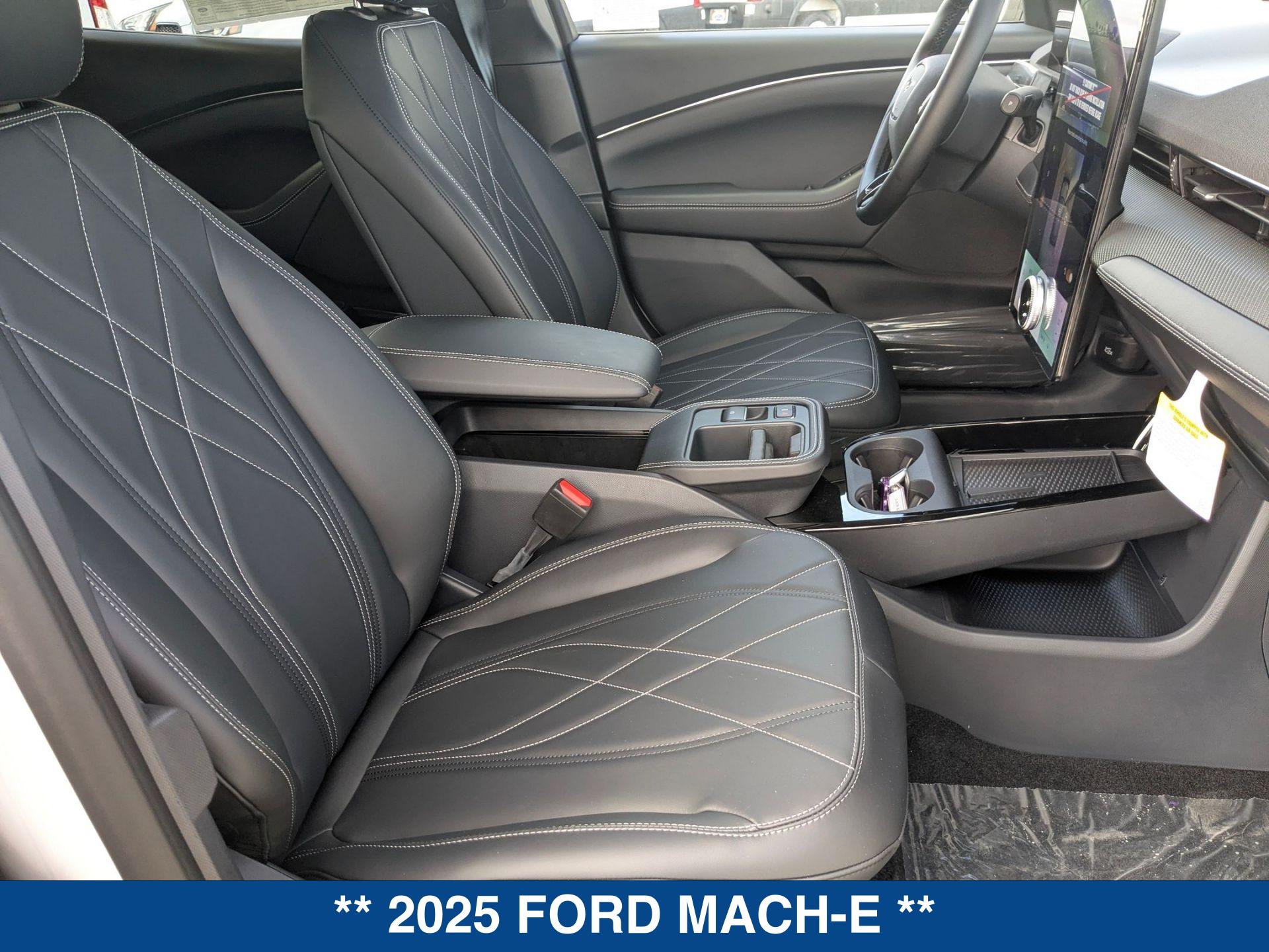 2025 Ford Mustang Mach-E Premium photo 20