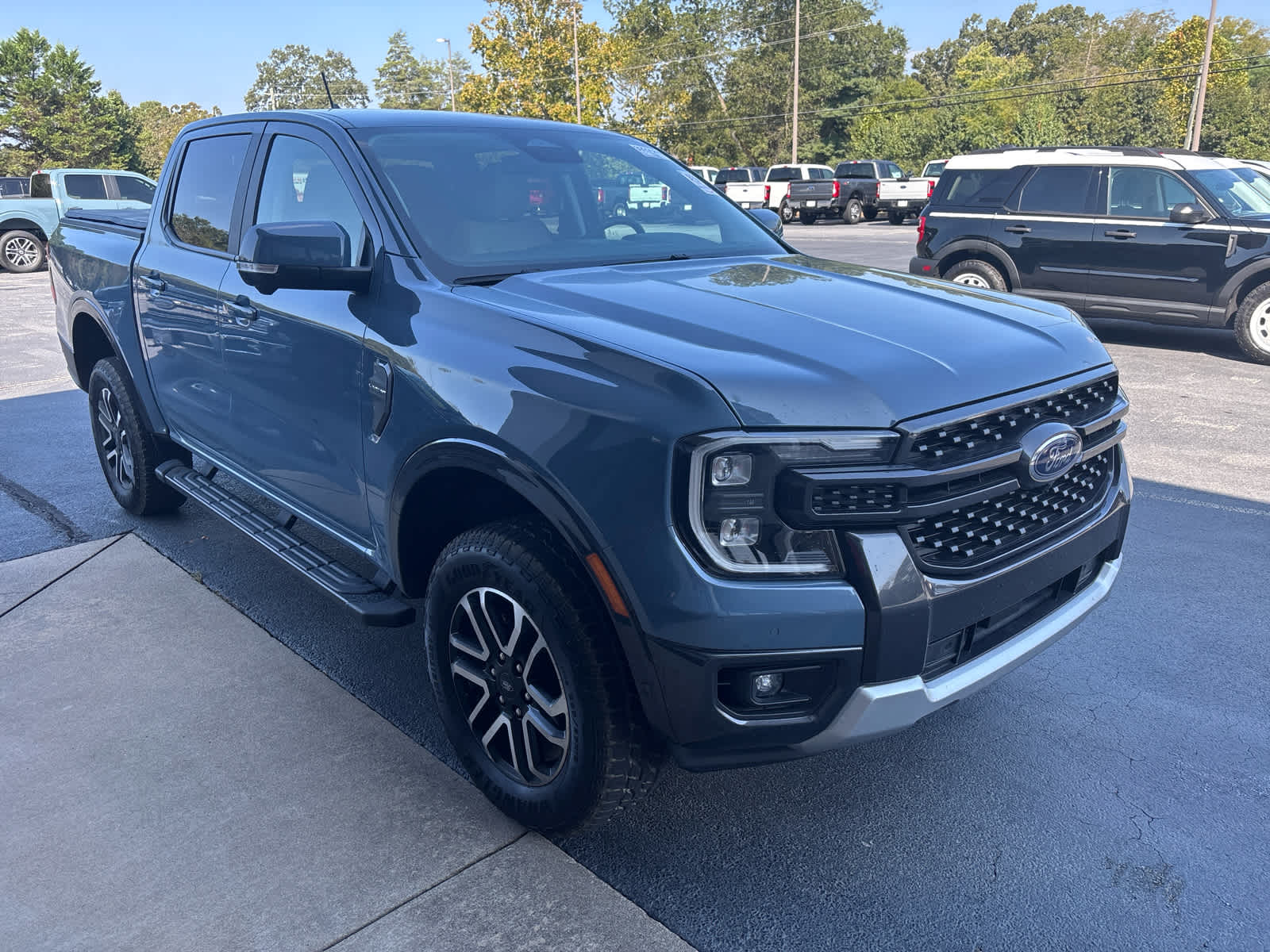2024 Ford Ranger Lariat photo 2