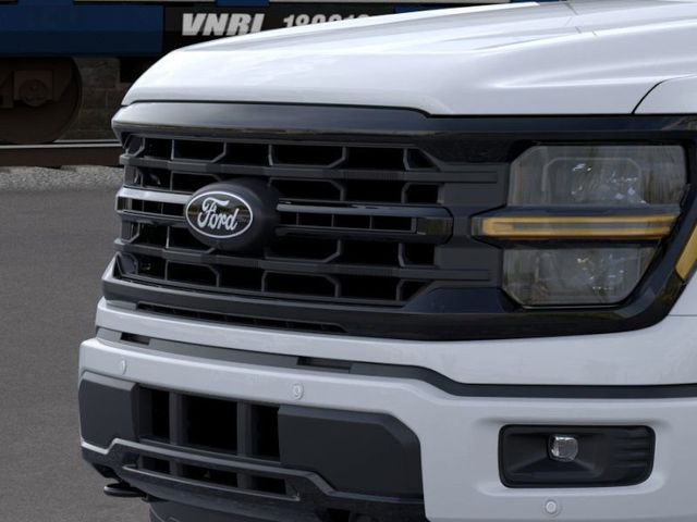 2025 Ford F-150 XLT photo 16