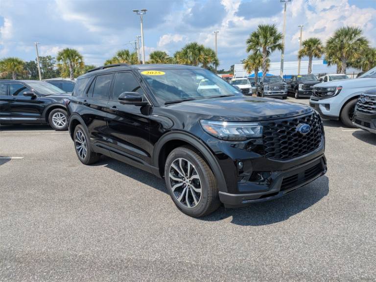 2025 Ford Explorer ST-Line