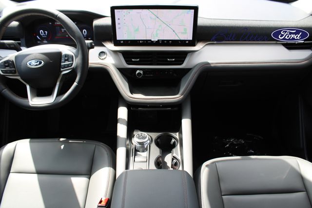 2025 Ford Explorer photo 10