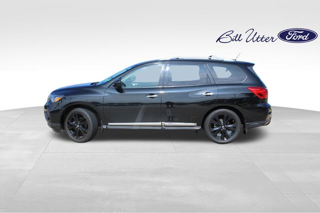2017 Nissan Pathfinder Platinum photo 8