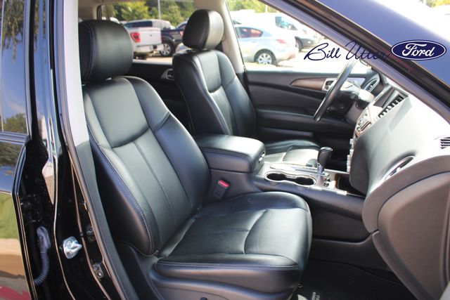 2017 Nissan Pathfinder Platinum photo 11