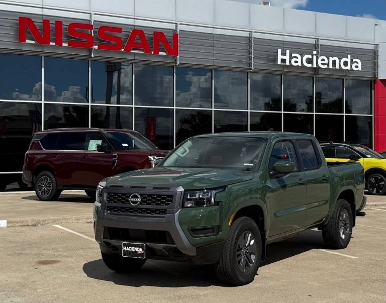 2026 Nissan Frontier SV