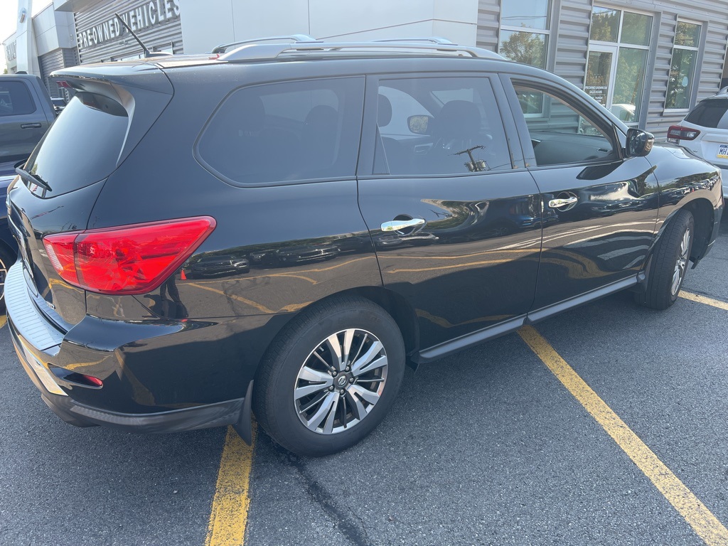 2018 Nissan Pathfinder S photo 4