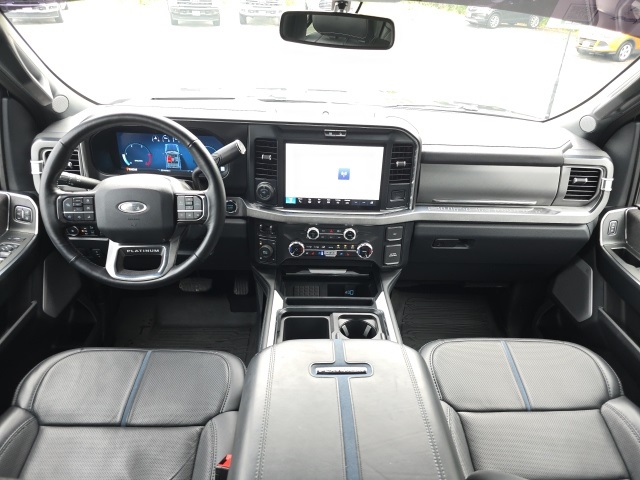 2025 Ford F-250 photo 9