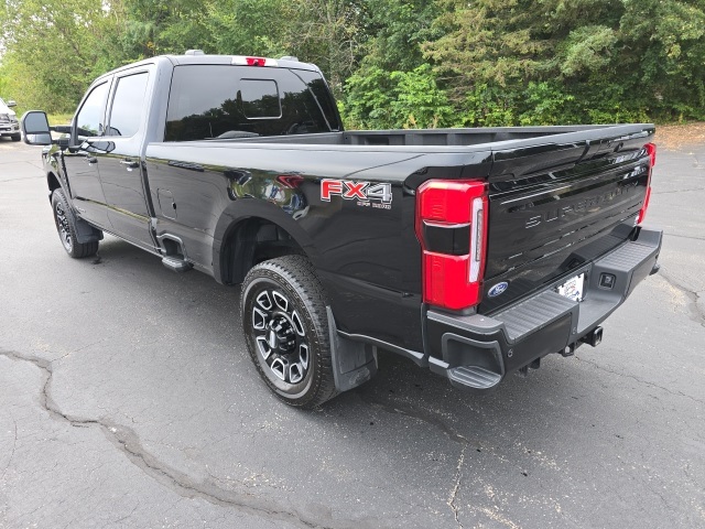 2025 Ford F-250 photo 14