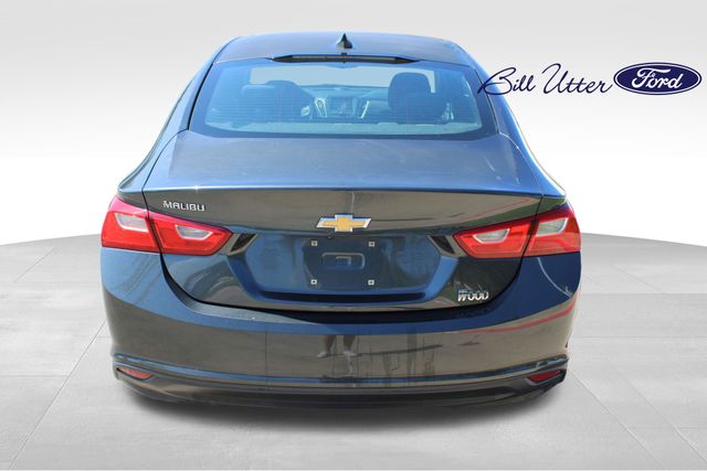 2017 Chevrolet Malibu photo 5