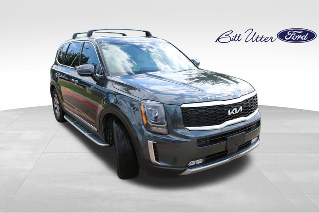 2022 Kia Telluride EX photo 3
