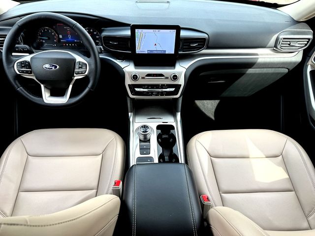 2022 Ford Explorer XLT photo 24