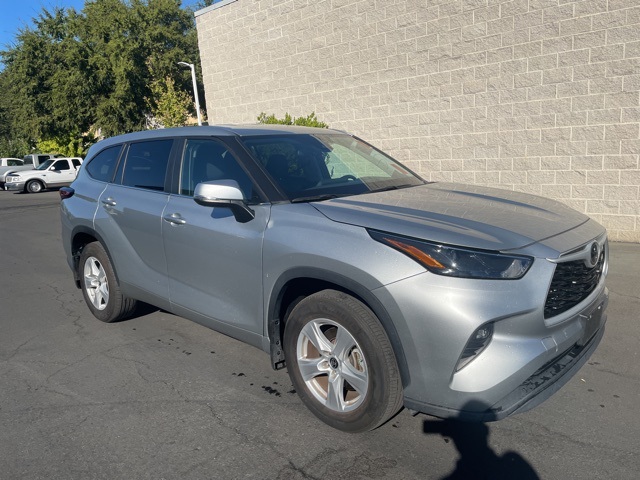 2024 Toyota Highlander LE