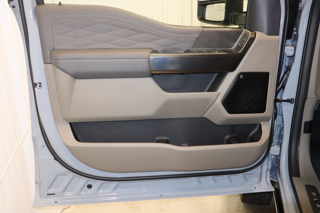 2026 Ford F-450 photo 9