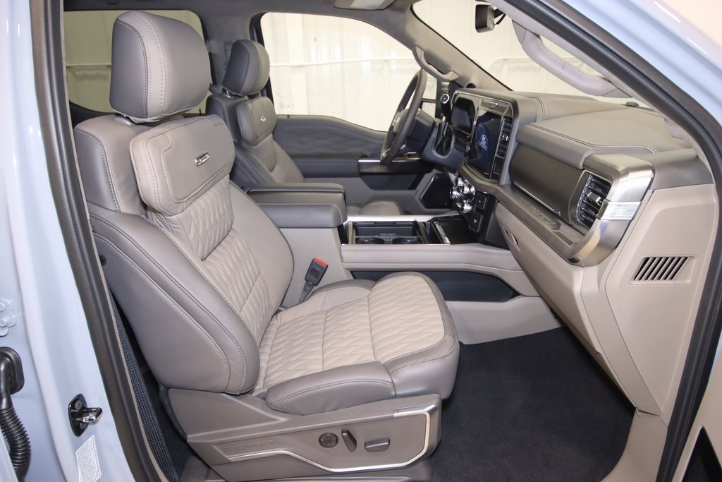2026 Ford F-450 photo 16
