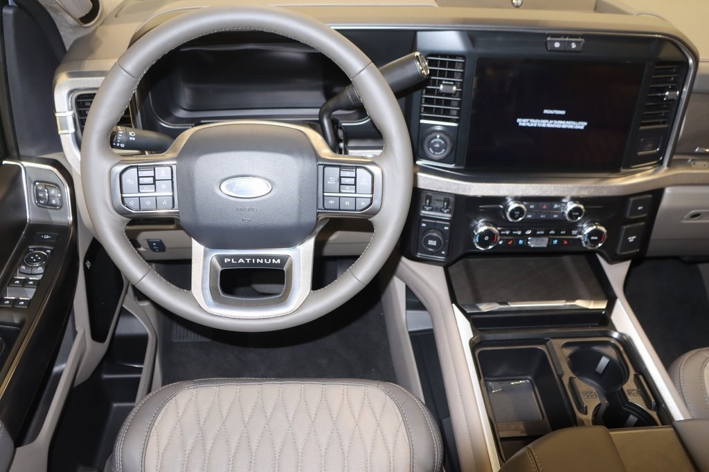 2026 Ford F-450 photo 17
