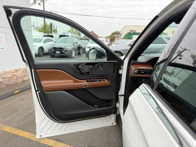 2021 Lincoln Aviator Reserve photo 12
