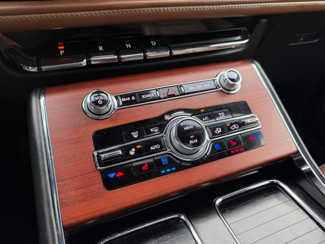 2021 Lincoln Aviator Reserve photo 31