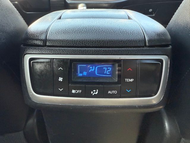 2017 Toyota Highlander SE XLE photo 32