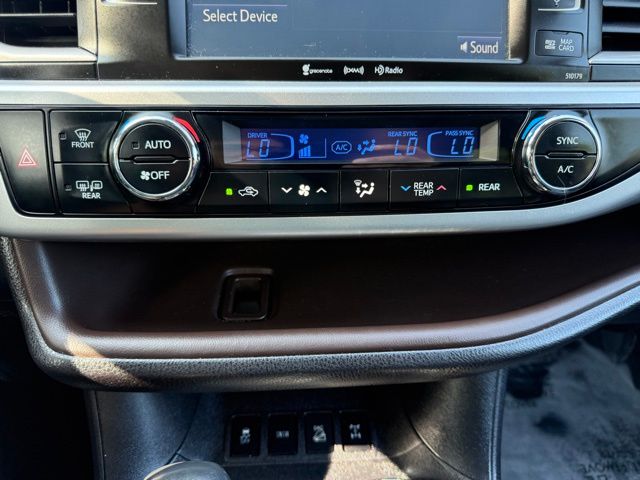 2017 Toyota Highlander SE XLE photo 33