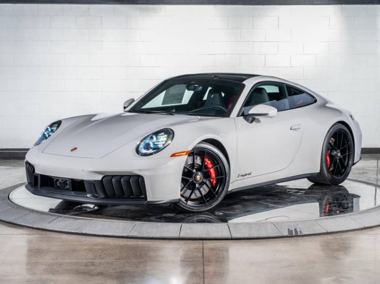 2025 Porsche 911 Carrera GTS