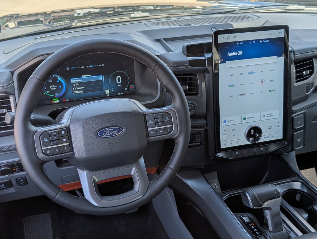 2025 Ford F-150 Lightning photo 8