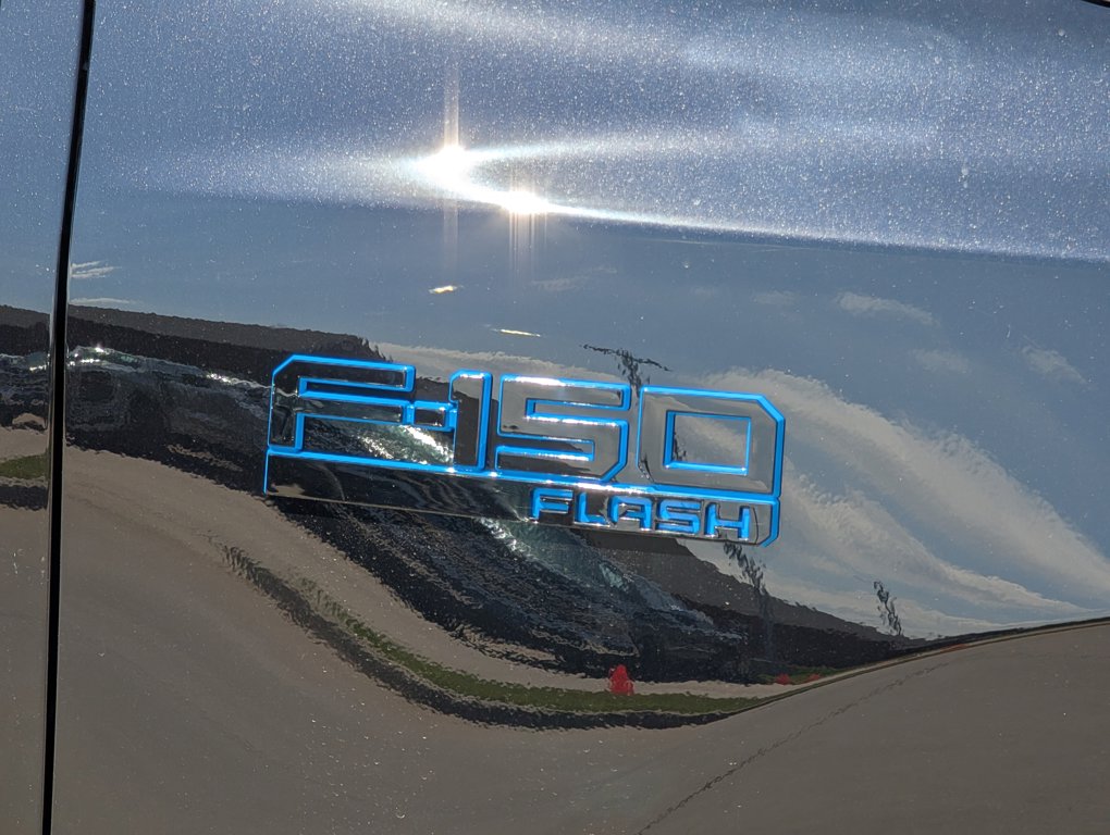 2025 Ford F-150 Lightning photo 7