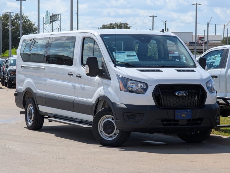 2025 Ford Transit Passenger Wagon XL