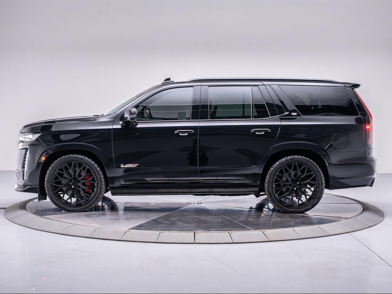 2023 Cadillac Escalade V-Series photo 5