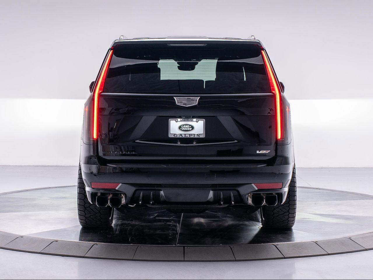 2023 Cadillac Escalade V-Series photo 7