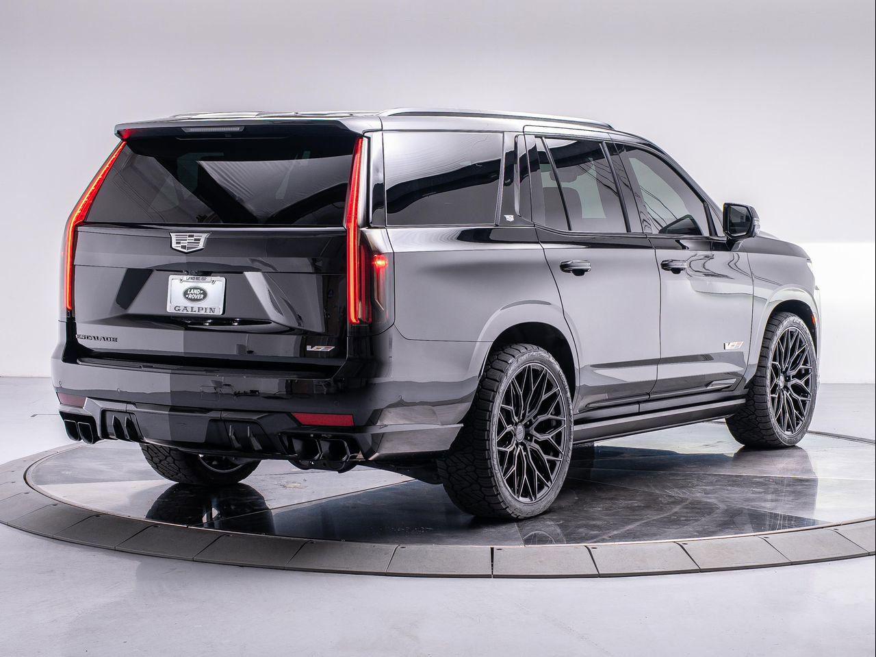 2023 Cadillac Escalade V-Series photo 8
