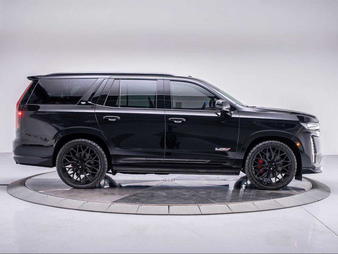 2023 Cadillac Escalade V-Series photo 9