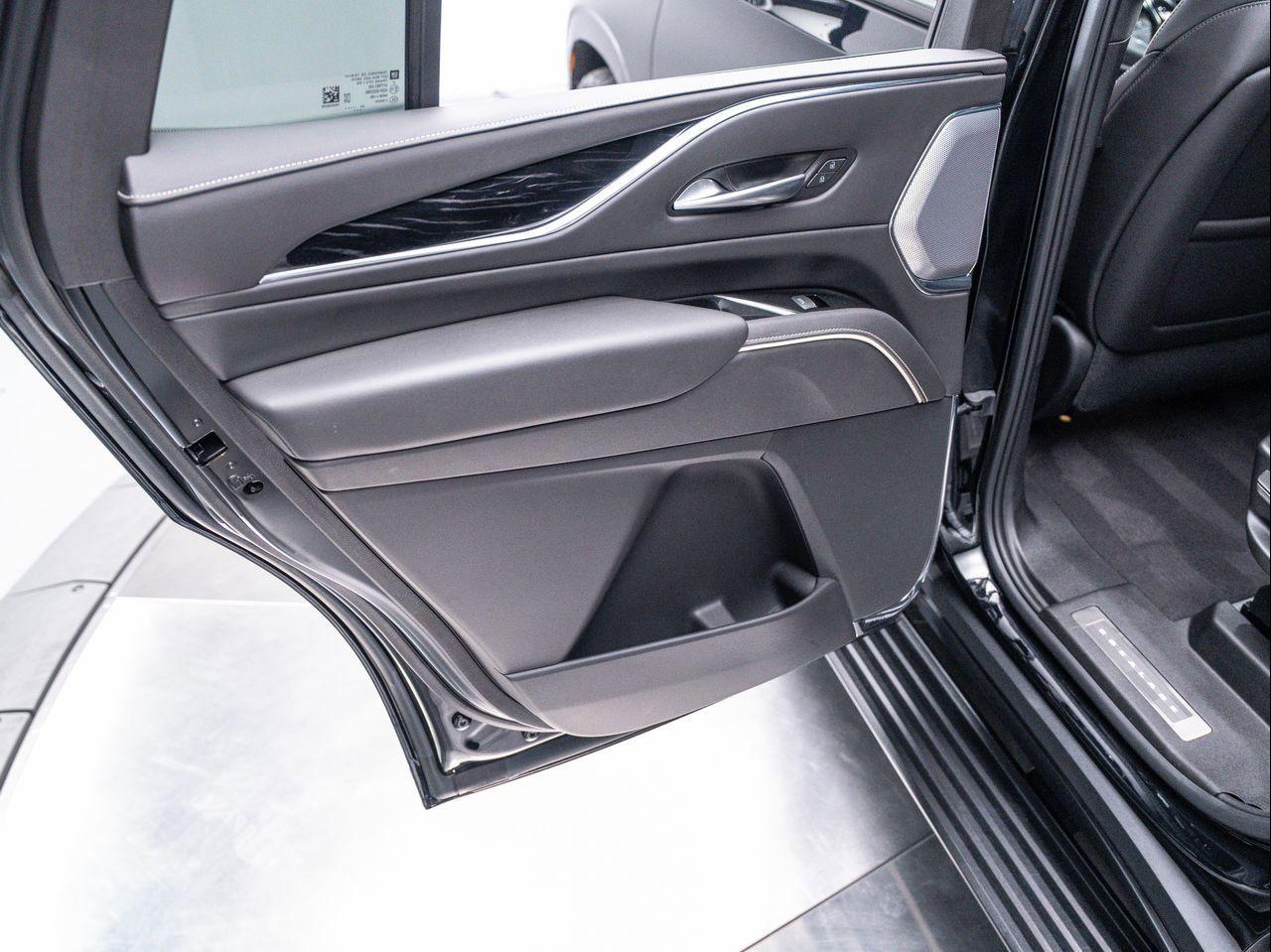 2023 Cadillac Escalade V-Series photo 29