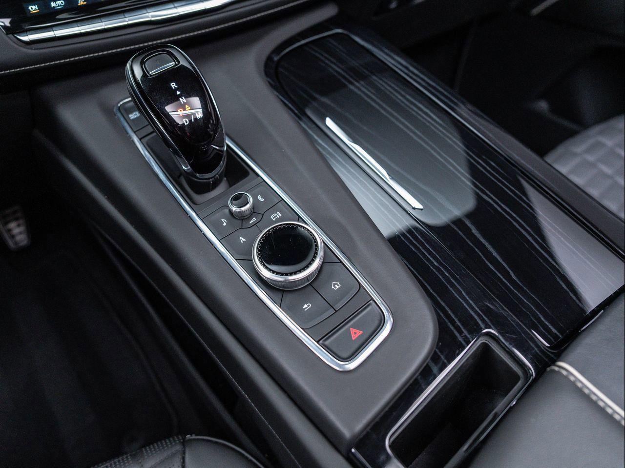 2023 Cadillac Escalade V-Series photo 30
