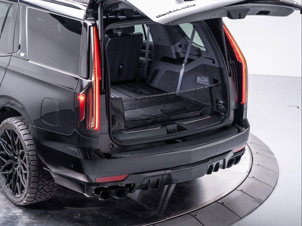 2023 Cadillac Escalade V-Series photo 36